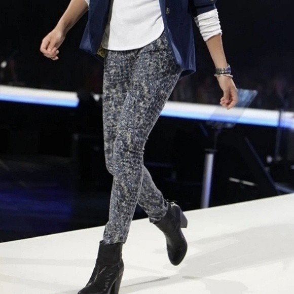 CAbi Modern Camo Women's Skinny Jeans - Picture 4 of 16